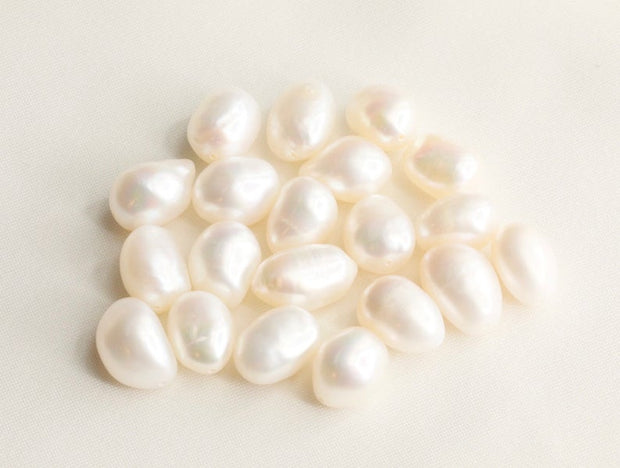 Simple Baroque Pearl Earrings